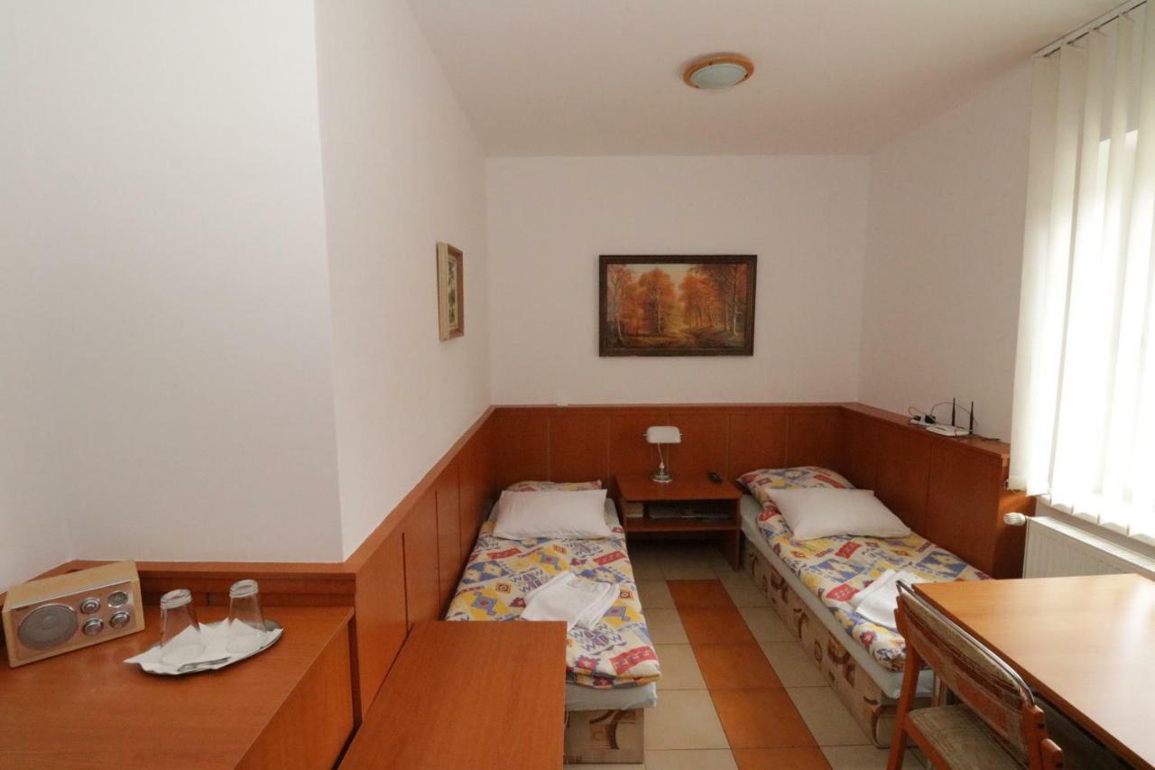 Penzion Hurka Hotel Dolni Libchavy Екстериор снимка