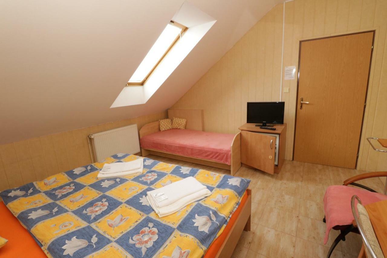 Penzion Hurka Hotel Dolni Libchavy Екстериор снимка