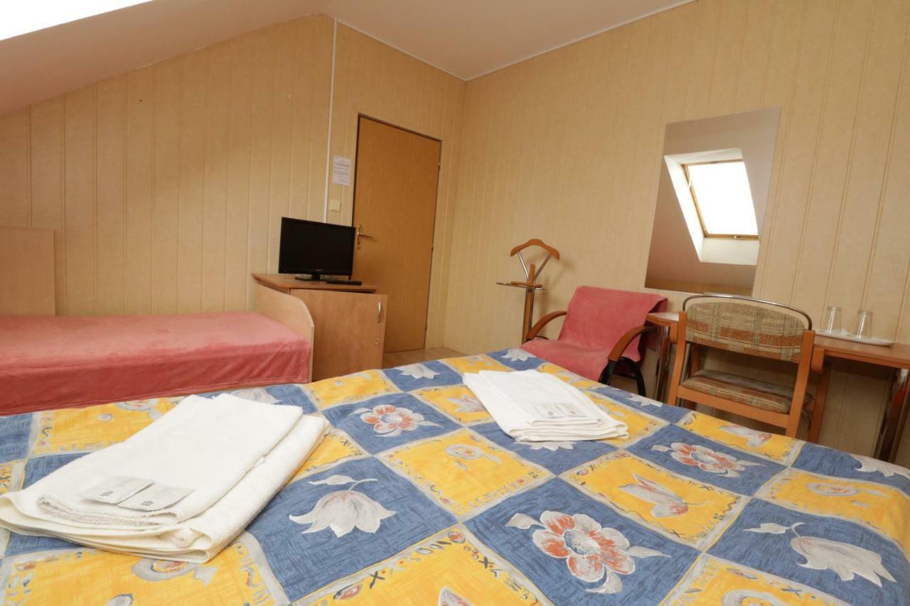 Penzion Hurka Hotel Dolni Libchavy Екстериор снимка