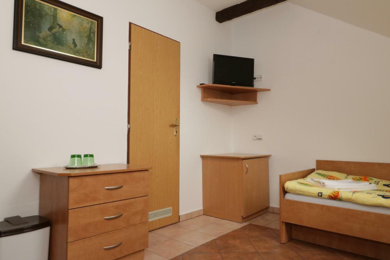 Penzion Hurka Hotel Dolni Libchavy Екстериор снимка
